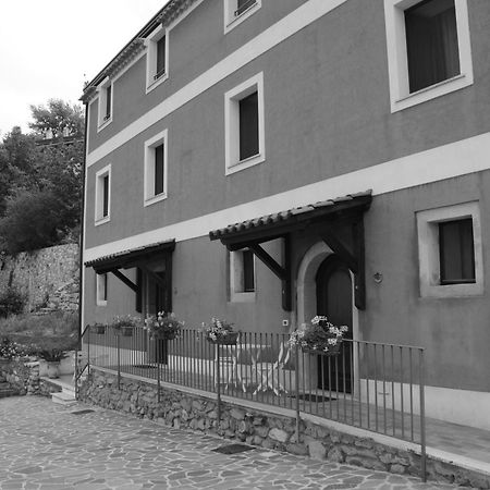 باولا B&B La Casa Rossa المظهر الخارجي الصورة