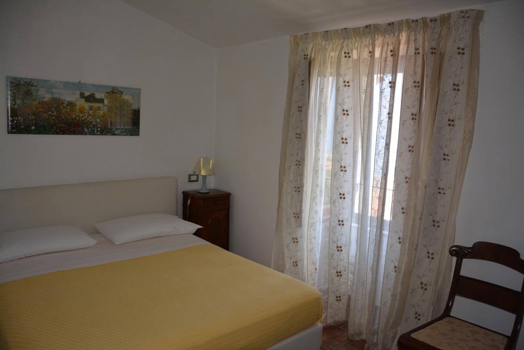 باولا B&B La Casa Rossa الغرفة الصورة